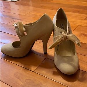 Cute Cream Bow Heels